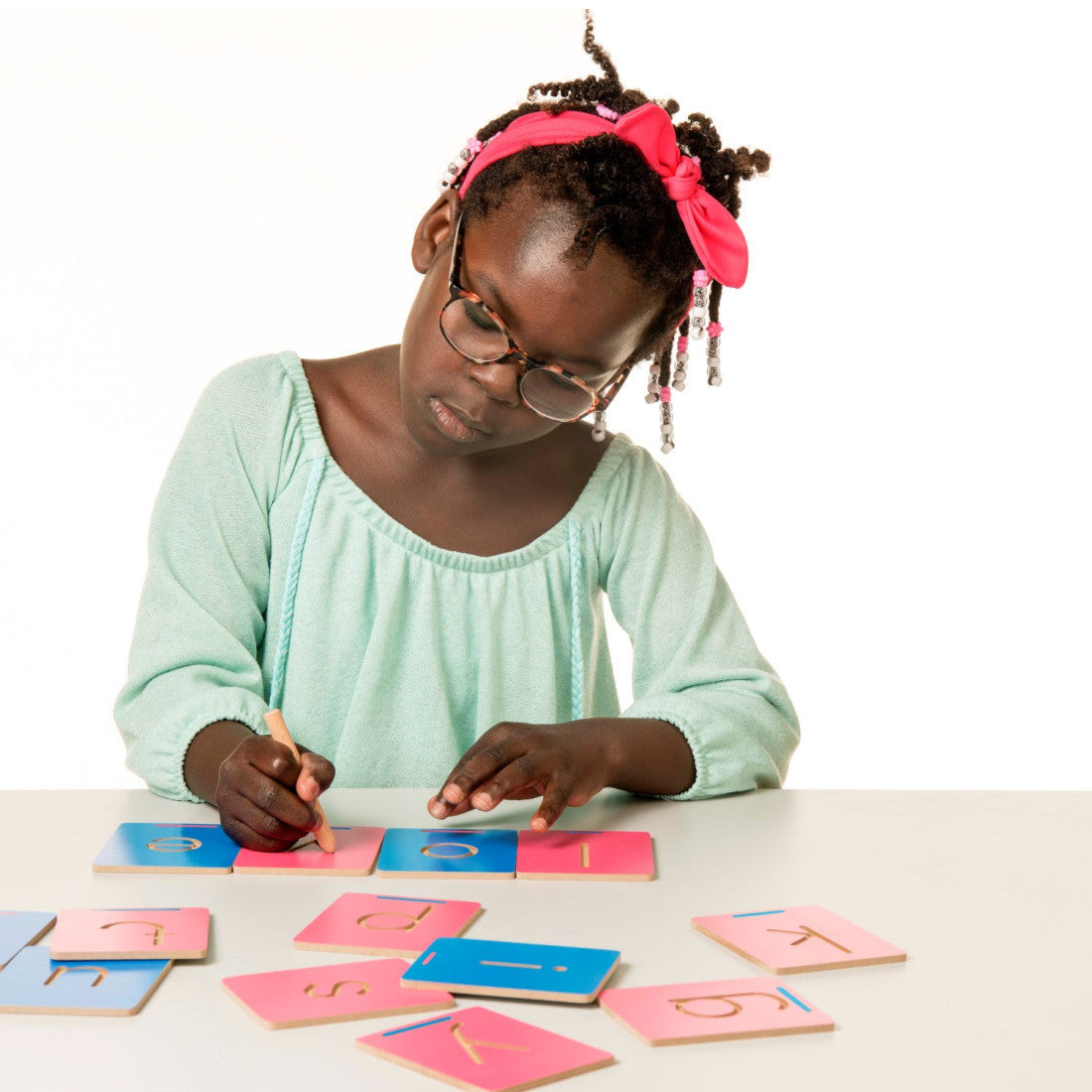 toysforlife | voel de letter