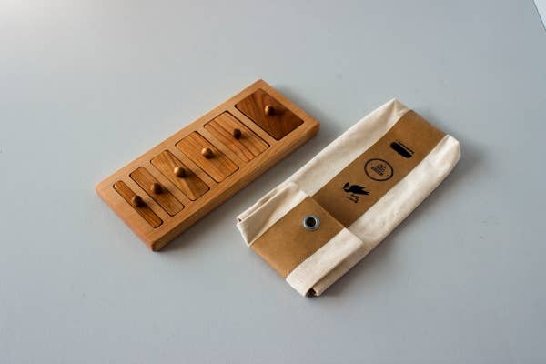 wooden story | brede-dunne knop puzzel